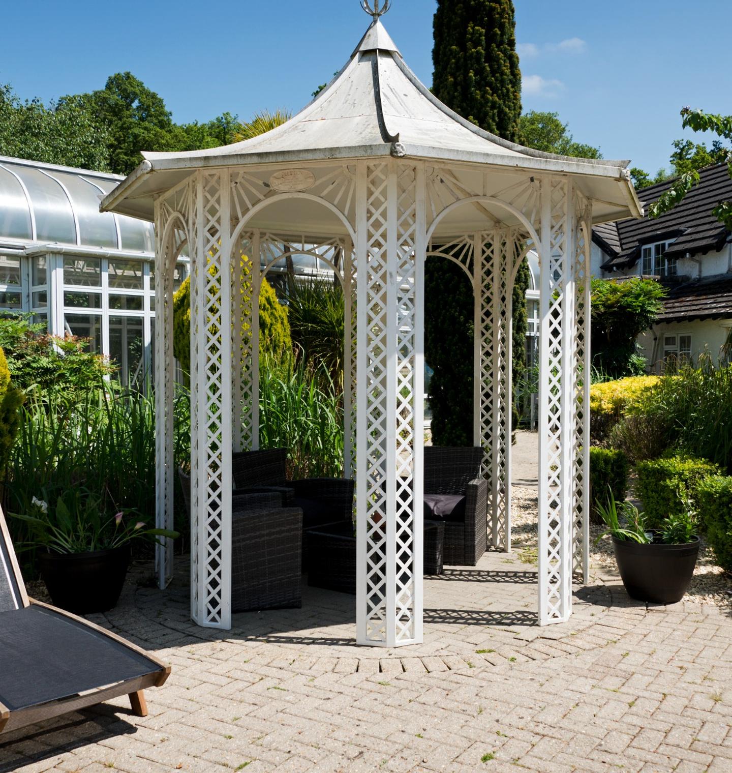 Basingstoke Country Hotel Gardens 